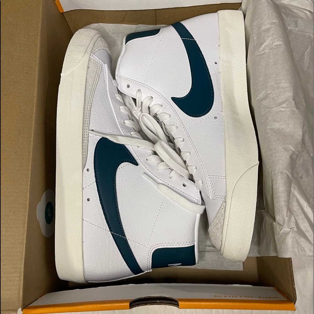 NIKE BLAZER MID ‘77 VNTG, white/dark teal green